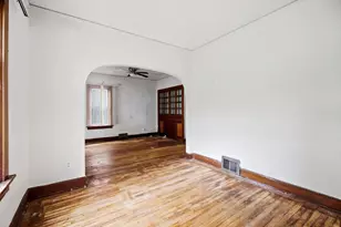 2625 N 37th St, Milwaukee, WI 53210 - Photo 9