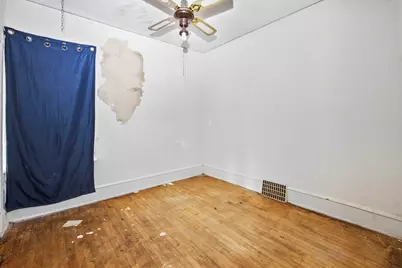 2625 N 37th St, Milwaukee, WI 53210 - Photo 13