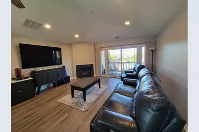 9313 S Cobblestone Way #H, Franklin, WI 56313 - Photo 3