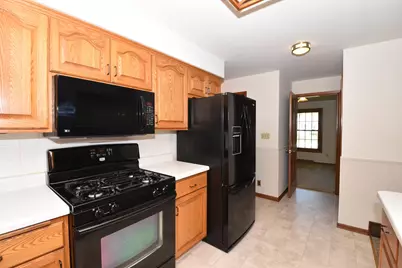 4837 W Knollwood Dr, Racine, WI 53403 - Photo 19