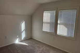 655 S Oak Park Ct, Milwaukee, WI 53214 - Photo 11