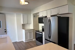 655 S Oak Park Ct, Milwaukee, WI 53214 - Photo 5