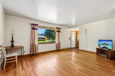 3929 N 62nd St, Milwaukee, WI 53216 - Photo 5
