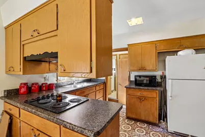 3929 N 62nd St, Milwaukee, WI 53216 - Photo 13