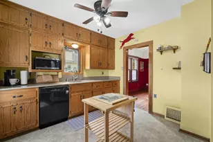 3958 S 1st Pl, Milwaukee, WI 53207 - Photo 9