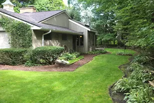590 E Ravenswood Hills Cir, Brookfield, WI 53045 - Photo 3