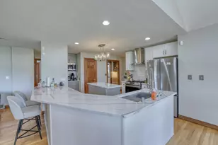 8424 S 68th St, Franklin, WI 53132 - Photo 7