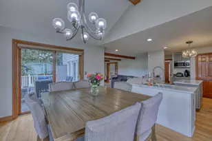 8424 S 68th St, Franklin, WI 53132 - Photo 9