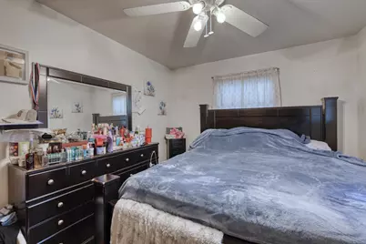 3913 N 72nd St, Milwaukee, WI 53216 - Photo 9