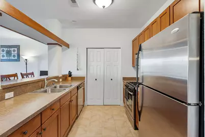 15295 W Library Ln #208, New Berlin, WI 53151 - Photo 11