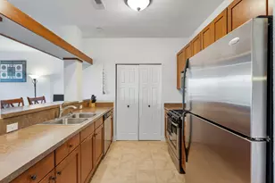 15295 W Library Ln, New Berlin, WI 53151 - Photo 11