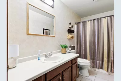 827  Nicholas Ct, Manitowoc, WI 54220 - Photo 15