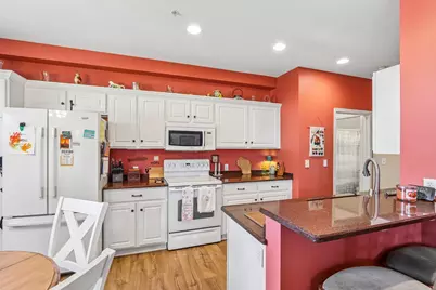 11445 W Oklahoma Ave, West Allis, WI 53227 - Photo 7