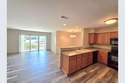 520  Windstone Dr #106, Hartland, WI 53029 - Photo 7
