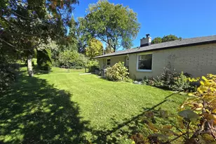 1425 S Sunnycrest Dr, New Berlin, WI 53146 - Photo 21