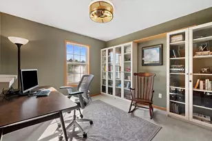 617 Westfield Way, Pewaukee, WI 53072 - Photo 19