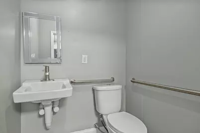 1033 W Lincoln Ave, Milwaukee, WI 53215 - Photo 77