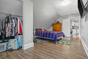 1033 W Lincoln Ave, Milwaukee, WI 53215 - Photo 35