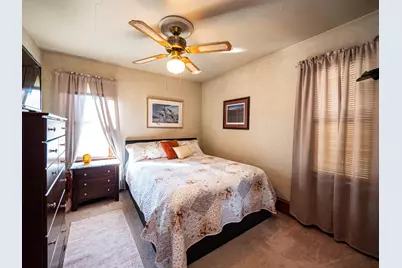 2131 S 62nd St, West Allis, WI 53219 - Photo 13