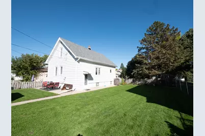 2131 S 62nd St, West Allis, WI 53219 - Photo 3