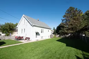 2131 S 62nd St, West Allis, WI 53219 - Photo 3