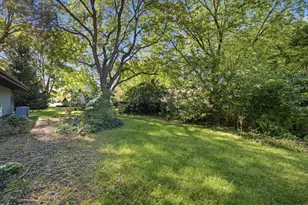9115 N Deer Ct, Brown Deer, WI 53223 - Photo 27