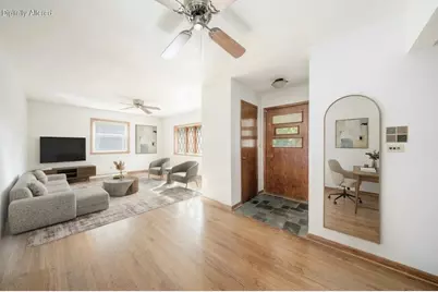 4214 W Portage St, Milwaukee, WI 53209 - Photo 9