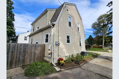 2357 S 80th St, West Allis, WI 53219 - Photo 5