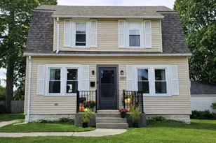 2357 S 80th St, West Allis, WI 53219 - Photo 1