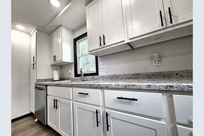 2357 S 80th St, West Allis, WI 53219 - Photo 27