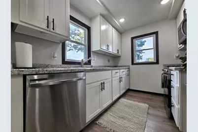 2357 S 80th St, West Allis, WI 53219 - Photo 23