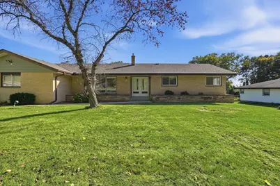 W215N10122  Hickory Dr, Germantown, WI 53017 - Photo 33