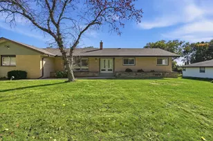 W215N10122 Hickory Dr, Germantown, WI 53017 - Photo 33
