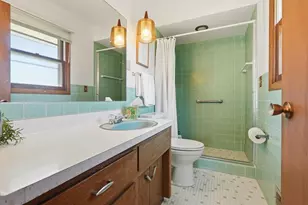 W215N10122 Hickory Dr, Germantown, WI 53017 - Photo 19