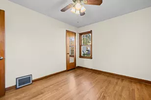 2815 S 46th St, Milwaukee, WI 53219 - Photo 13