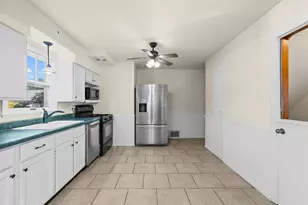 2815 S 46th St, Milwaukee, WI 53219 - Photo 9