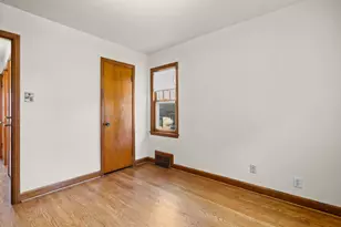 2815 S 46th St, Milwaukee, WI 53219 - Photo 15
