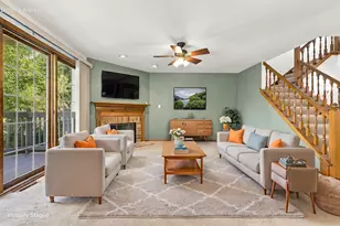 7534 W Tuckaway Creek Dr, Franklin, WI 53132 - Photo 5