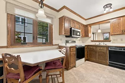 7534 W Tuckaway Creek Dr, Franklin, WI 53132 - Photo 15