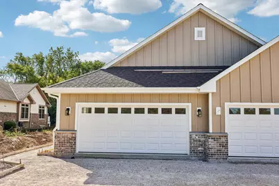 6777 S Prairiewood Ln, Franklin, WI 53132 - Photo 45