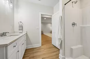 6777 S Prairie Wood Ln, Franklin, WI 53132 - Photo 29