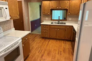 3022 Westwood Dr, Janesville, WI 53548 - Photo 3