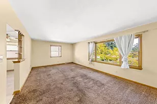 1631 S 94th Pl, West Allis, WI 53214 - Photo 13