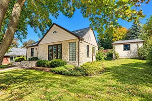 304 Oxford Rd, Waukesha, WI 53186 - Photo 3