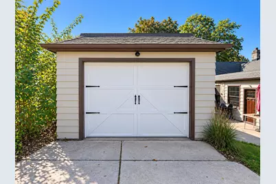 304  Oxford Rd, Waukesha, WI 53186 - Photo 29