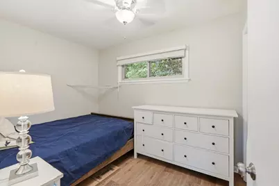 N22W28773  Louis Ave, Delafield, WI 53072 - Photo 7