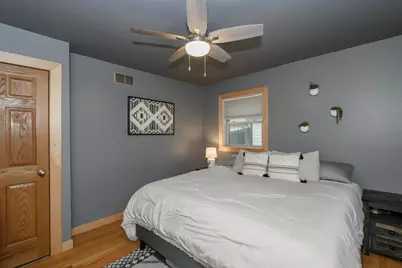 6185 S 38th St, Greenfield, WI 53221 - Photo 27