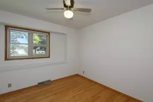 6185 S 38th St, Greenfield, WI 53221 - Photo 31