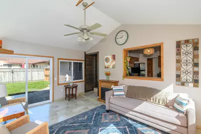 6185 S 38th St, Greenfield, WI 53221 - Photo 5