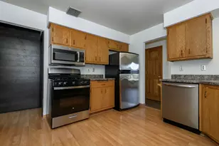 6185 S 38th St, Greenfield, WI 53221 - Photo 17